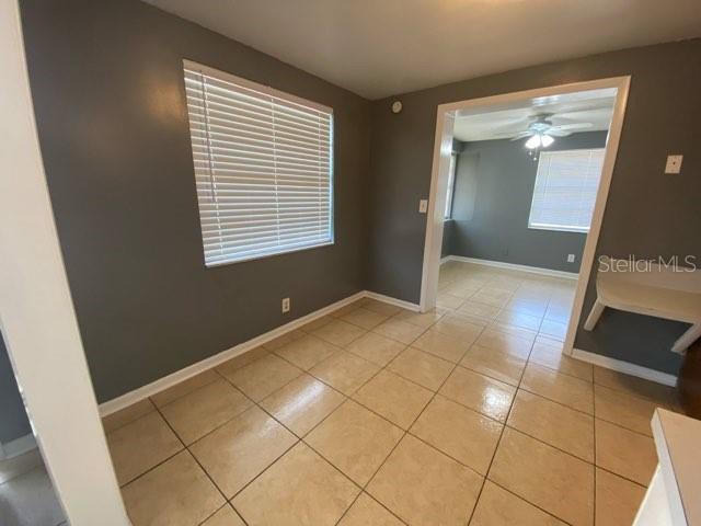 300 MIDWOOD DR — photo 24