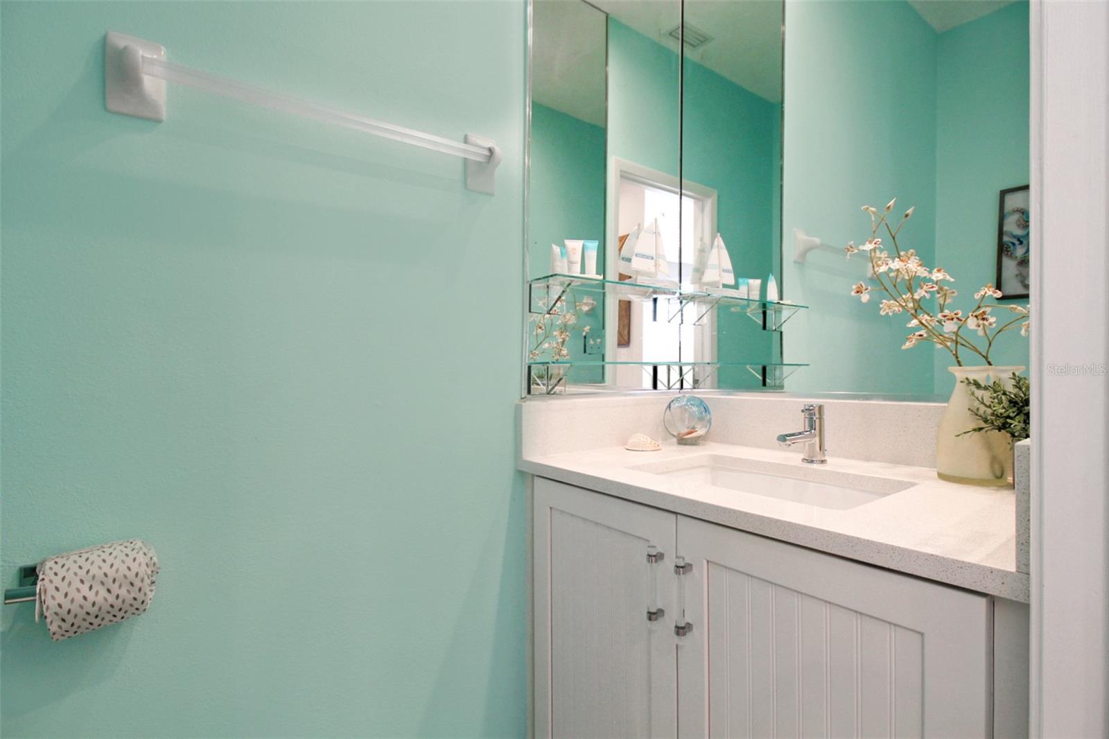 535 FOREST WAY — photo 23