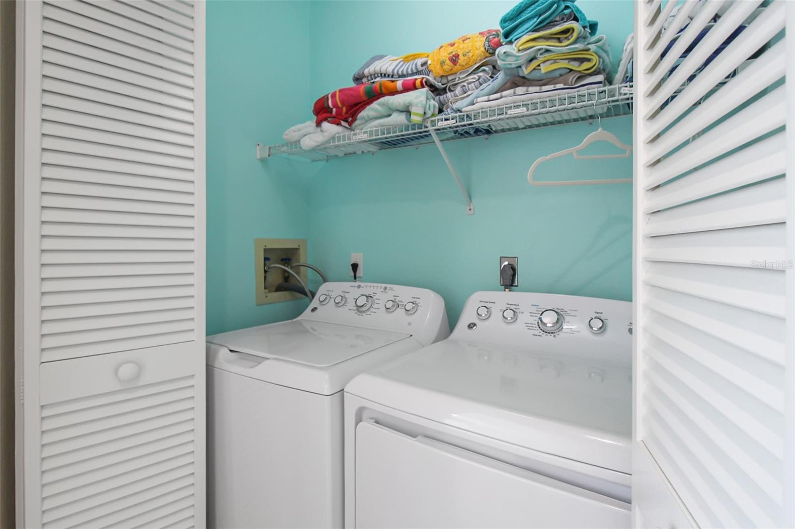 535 FOREST WAY — photo 39