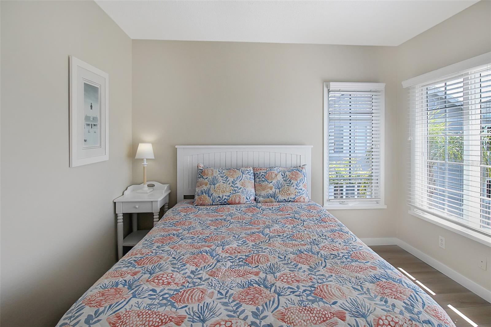 535 FOREST WAY — photo 43