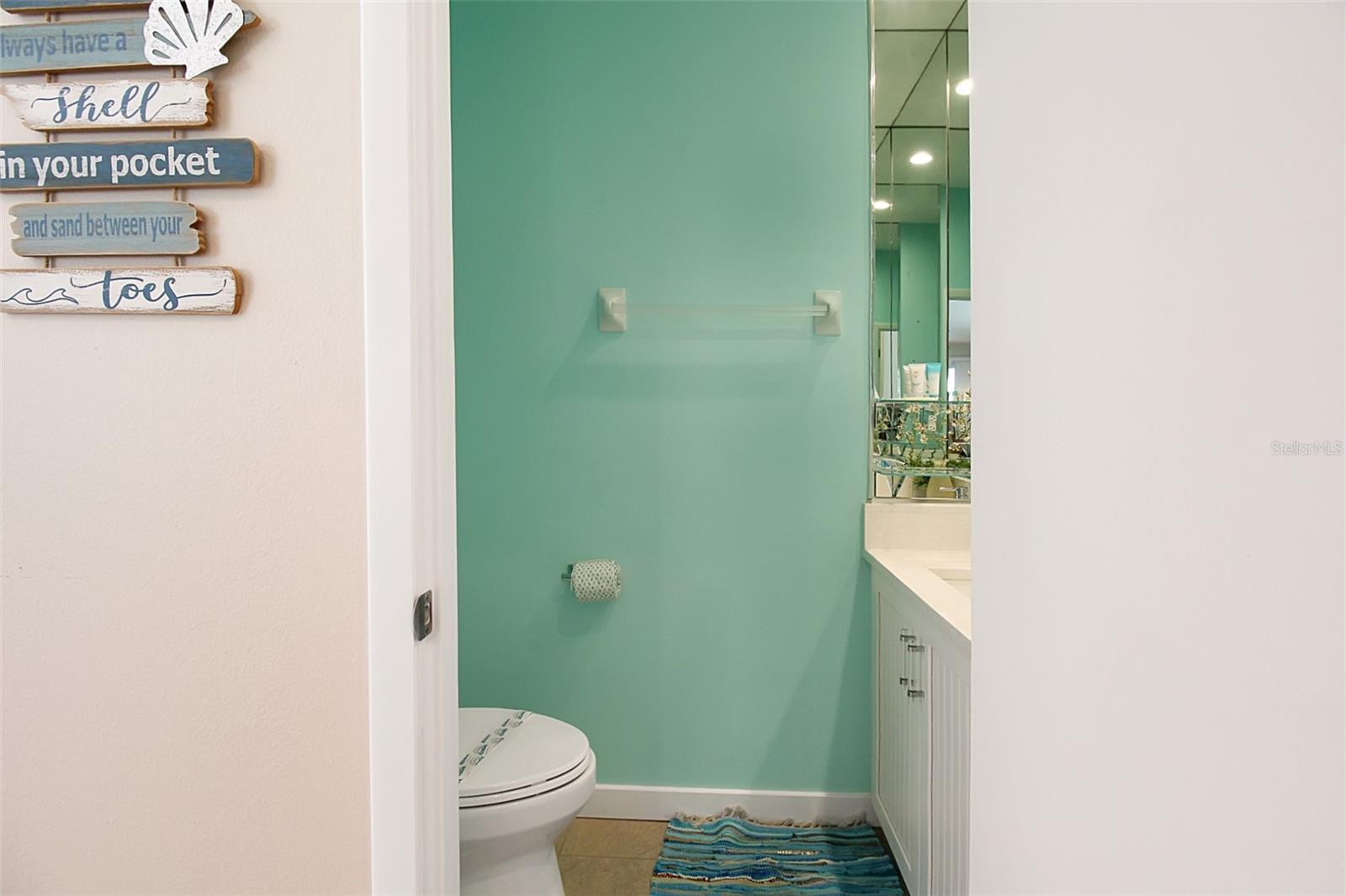 535 FOREST WAY — photo 24