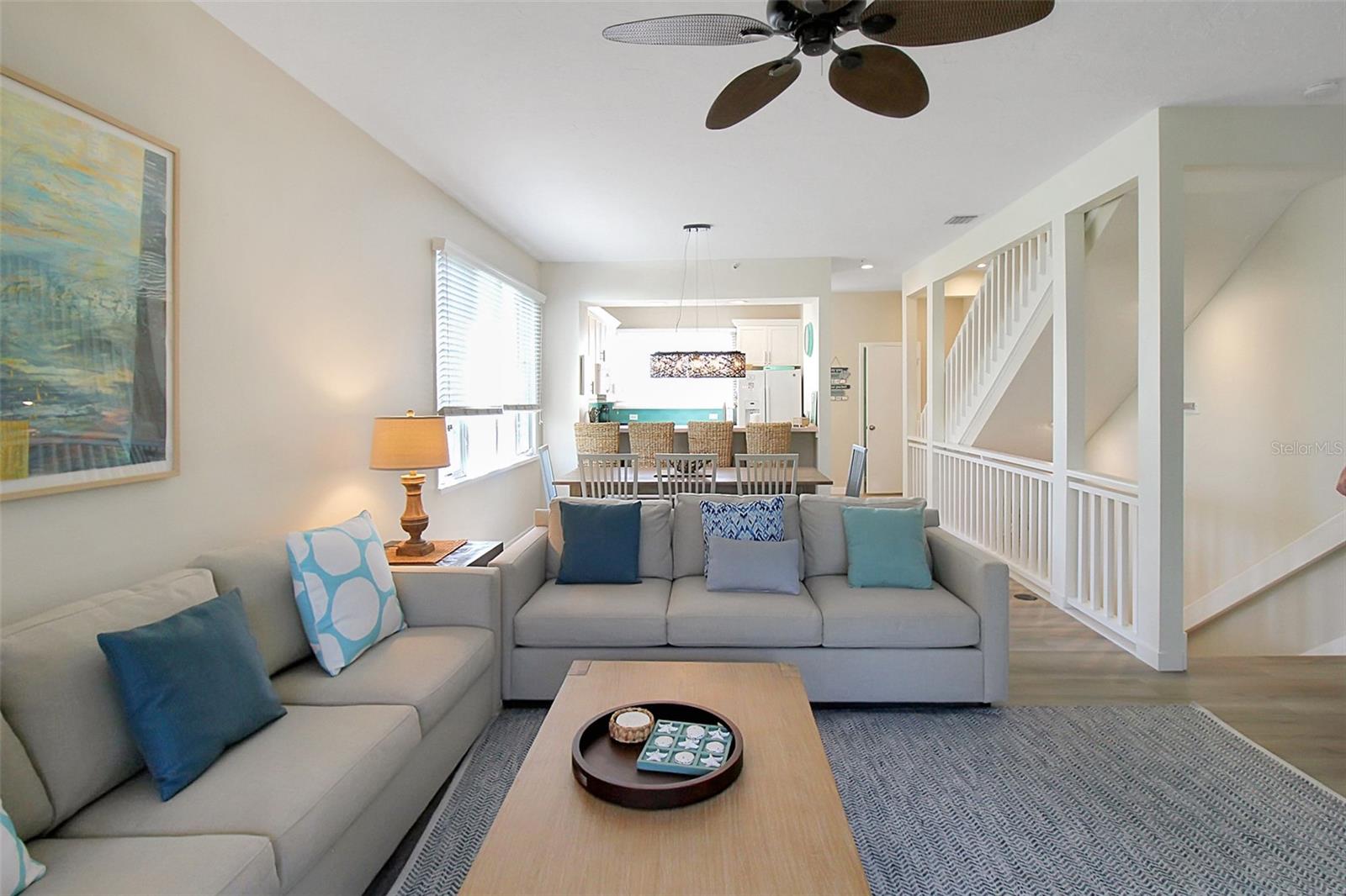 535 FOREST WAY — photo 13