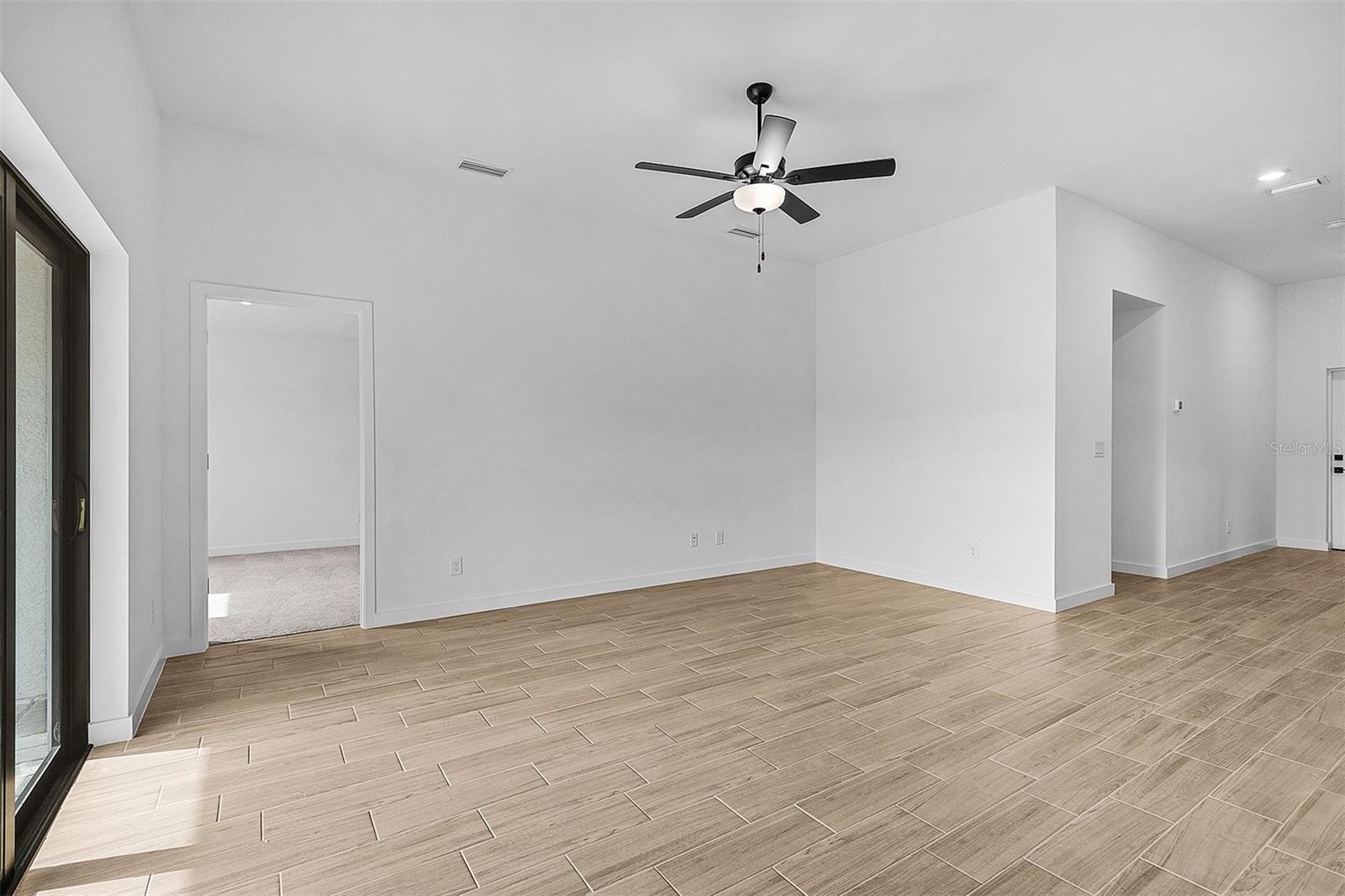 5830 BABIAN RD — photo 6