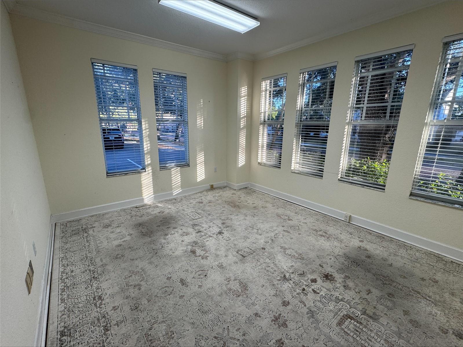 611 W BAY ST — photo 14