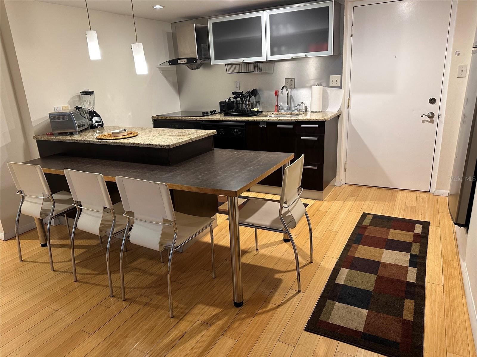 701 S MADISON AVE #410 — photo 5