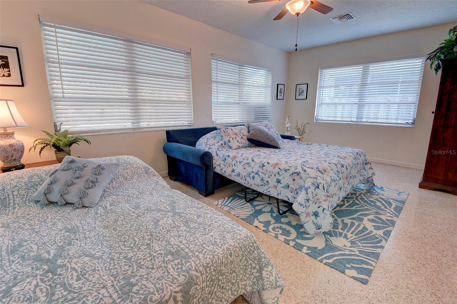 3605 IROQUOIS AVE — photo 26