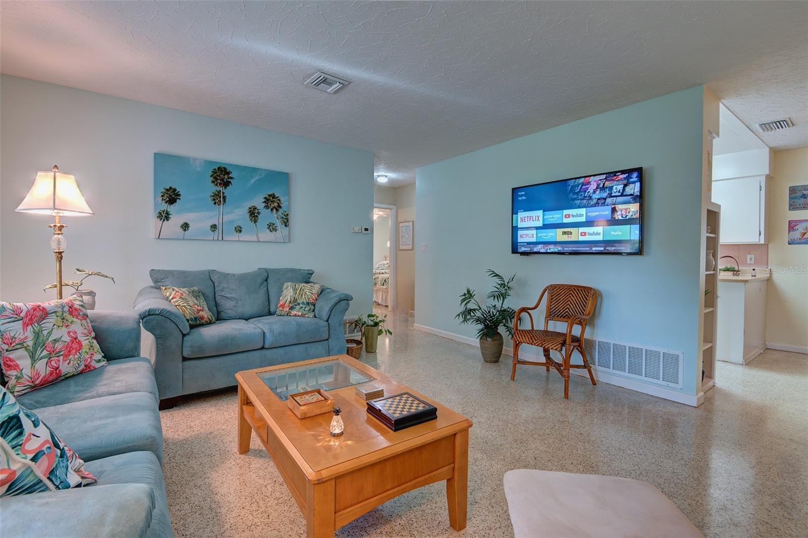 3605 IROQUOIS AVE — photo 7