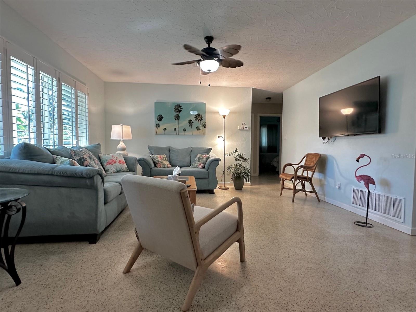 3605 IROQUOIS AVE — photo 8