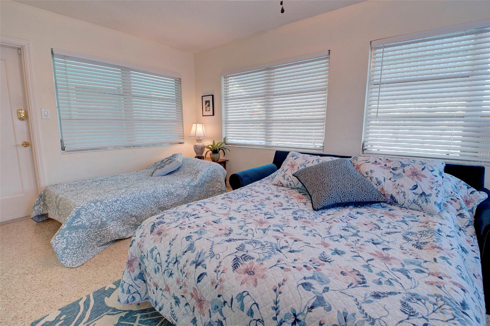 3605 IROQUOIS AVE — photo 27