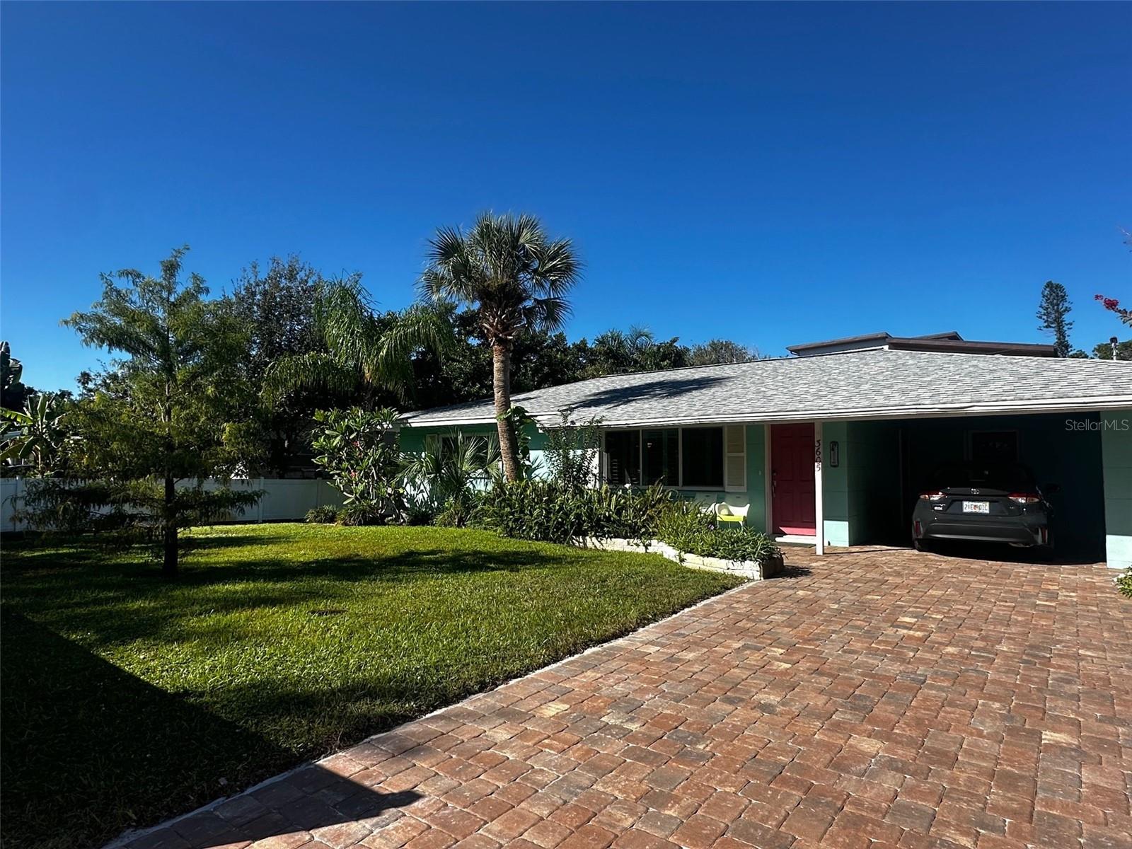 3605 IROQUOIS AVE — photo 3