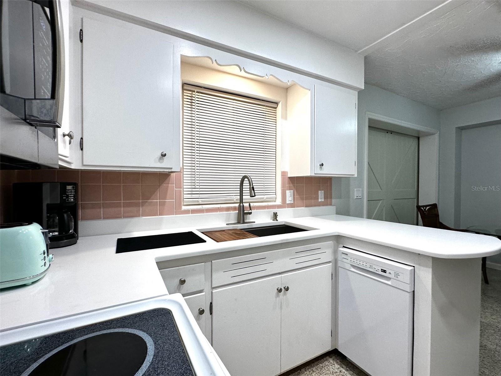 3605 IROQUOIS AVE — photo 13