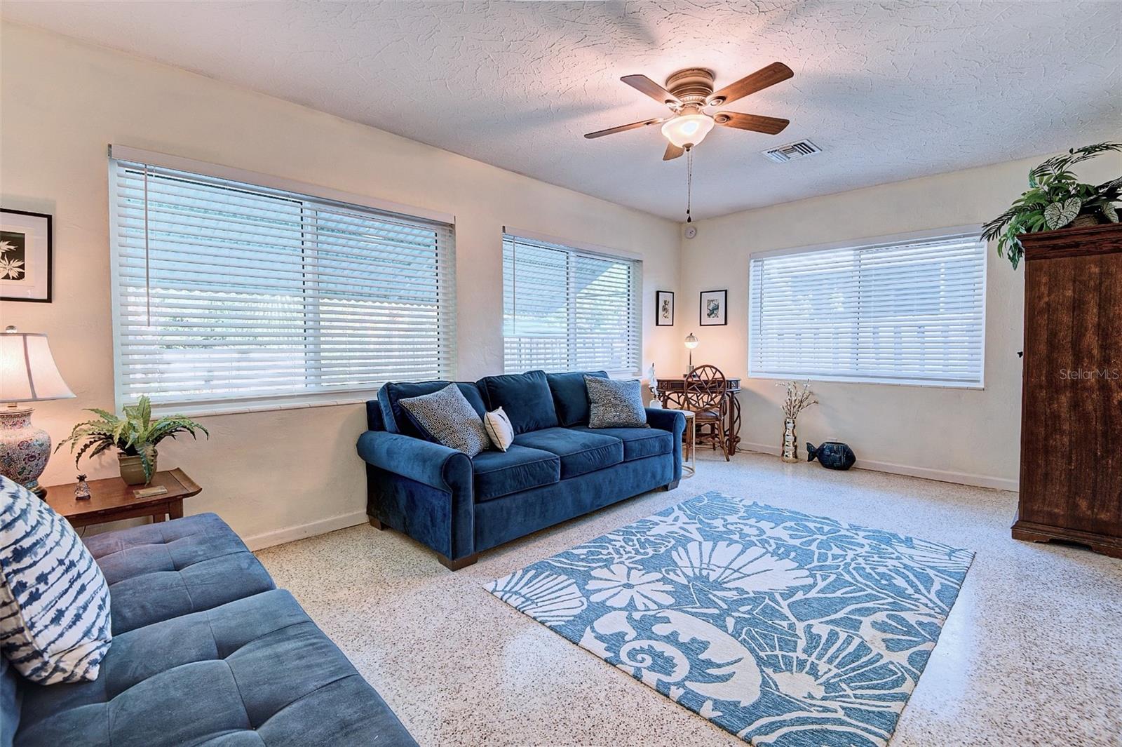 3605 IROQUOIS AVE — photo 25