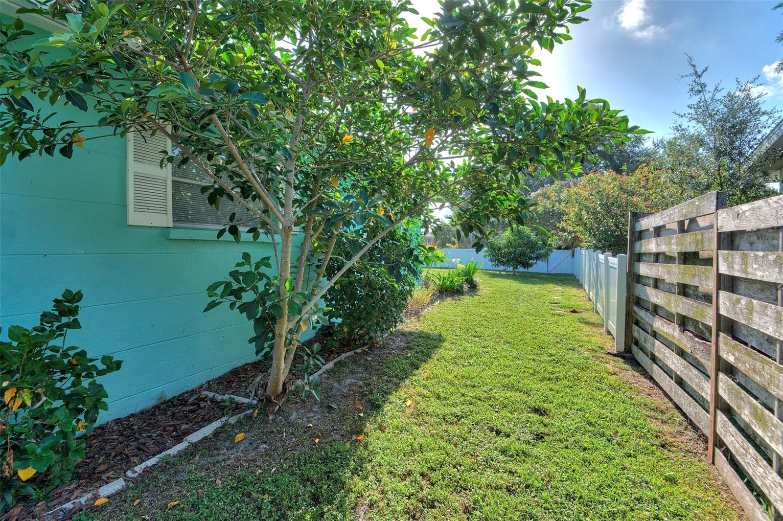 3605 IROQUOIS AVE — photo 38