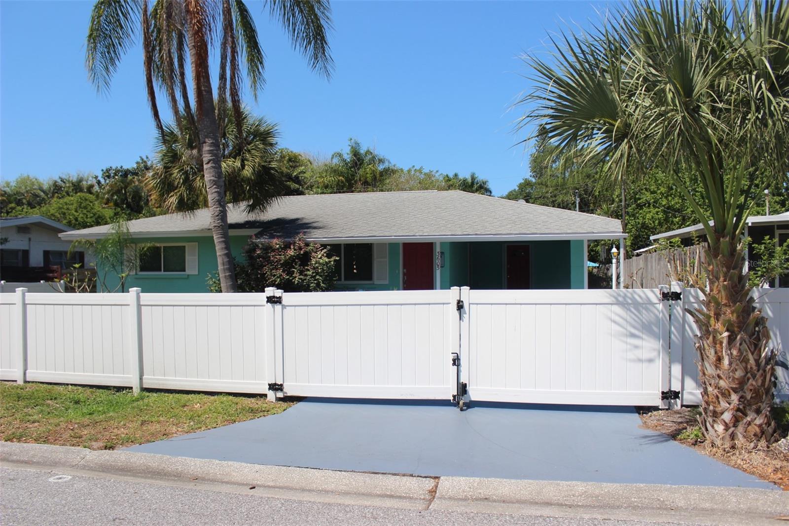 3605 IROQUOIS AVE — photo 32