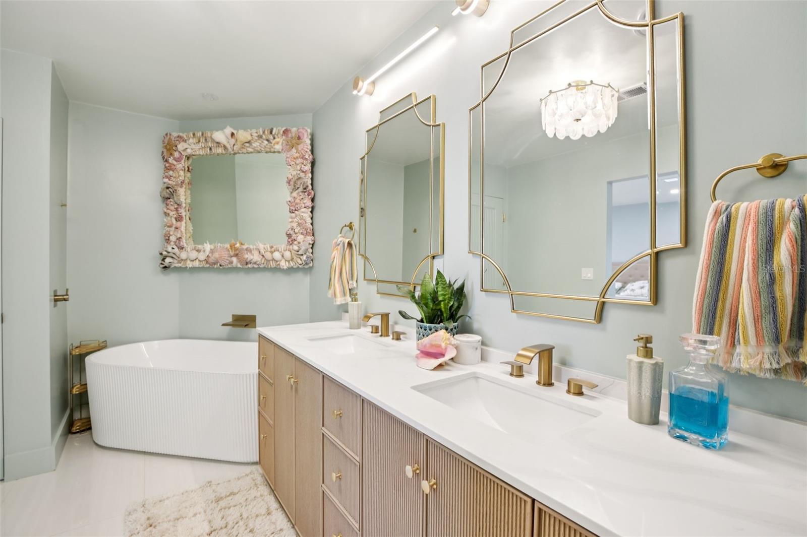 613 BUTTONWOOD DR — photo 31