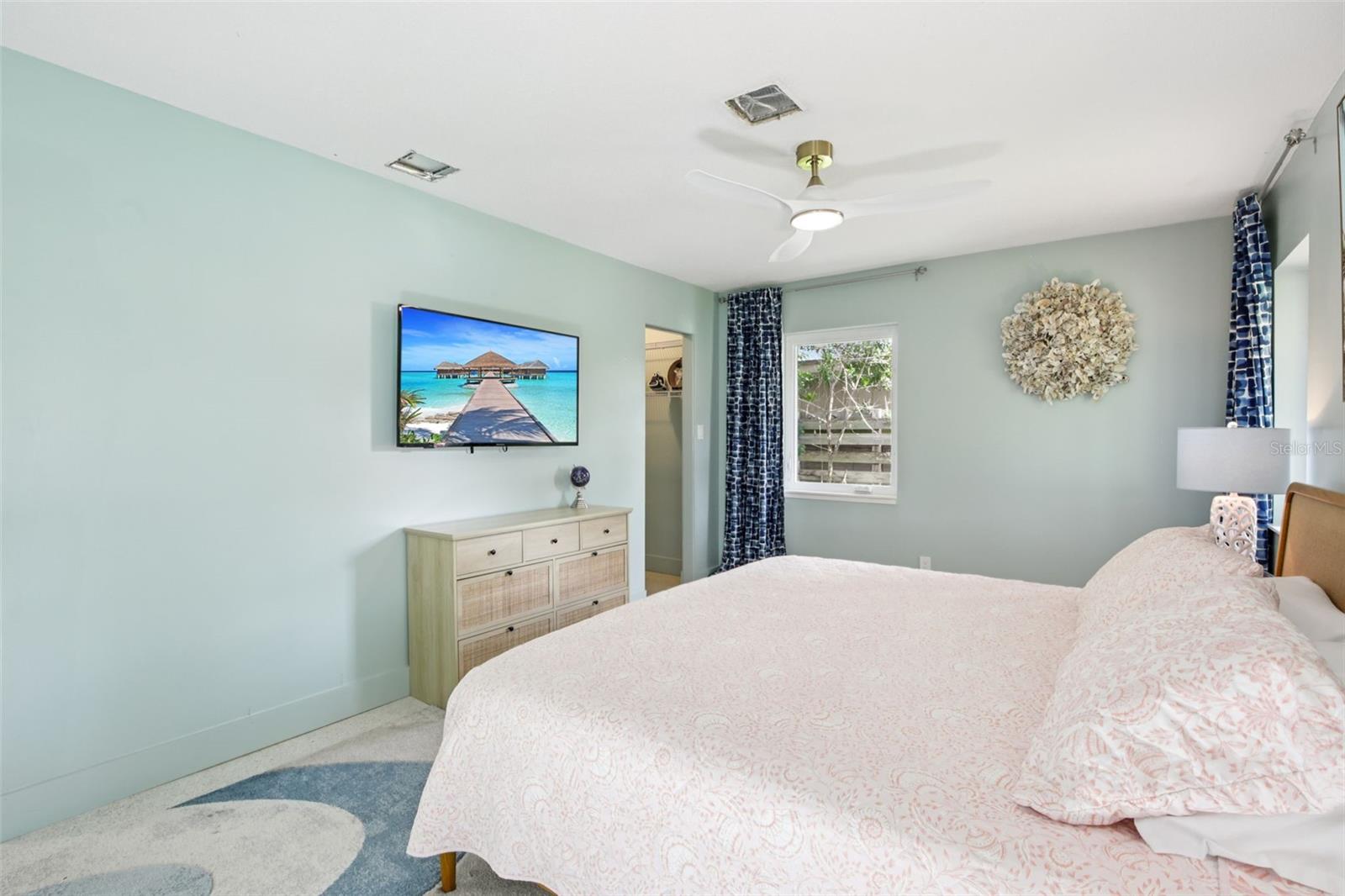 613 BUTTONWOOD DR — photo 32