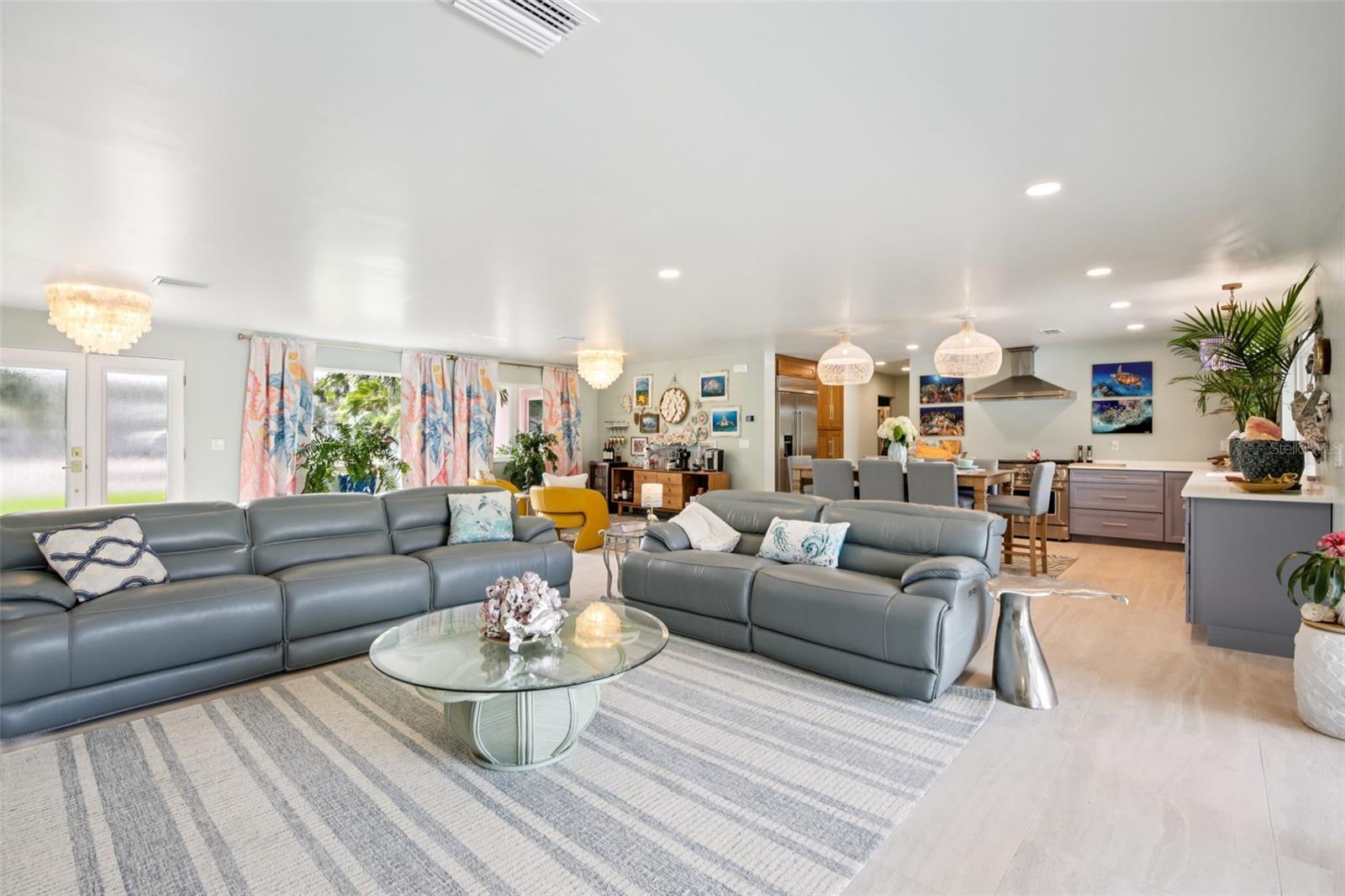 613 BUTTONWOOD DR — photo 2