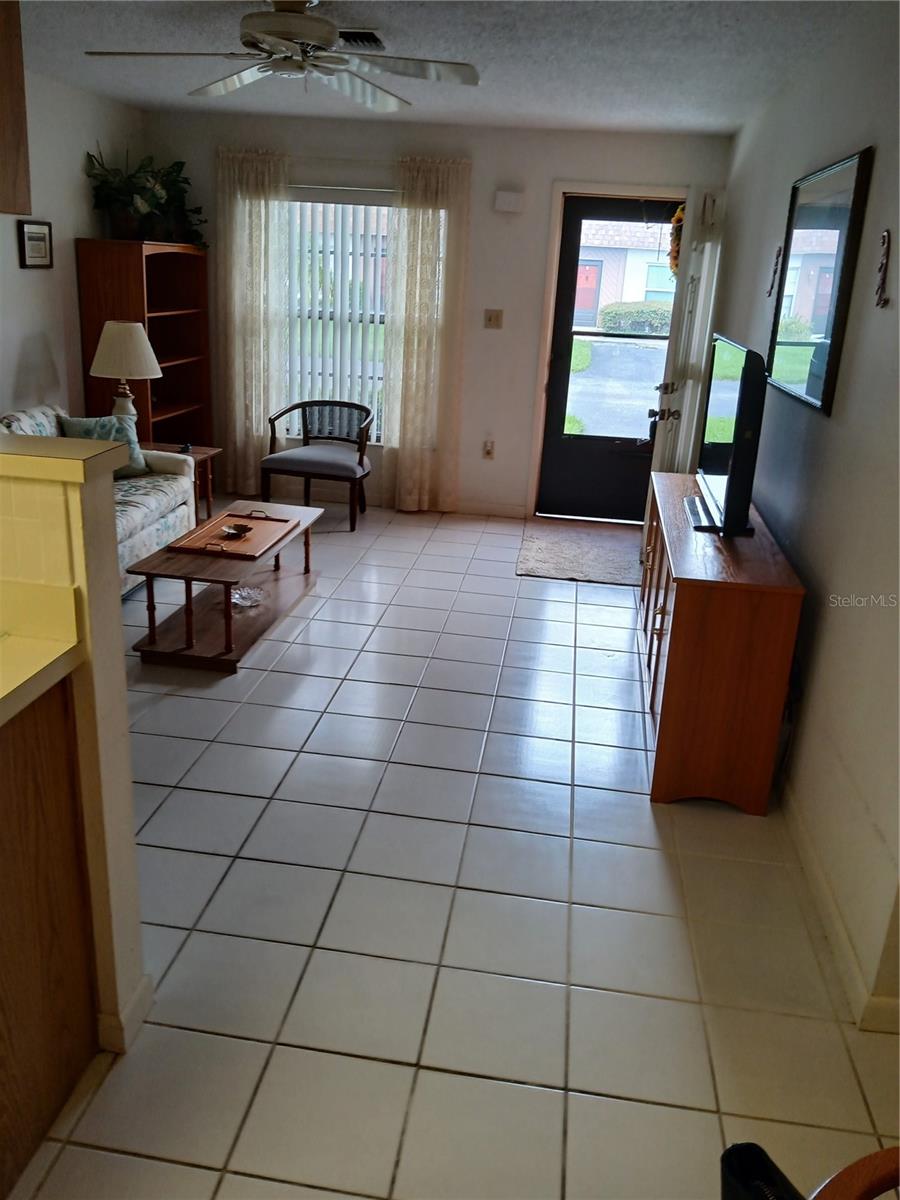 6050 CHESHAM DR #3 — photo 2