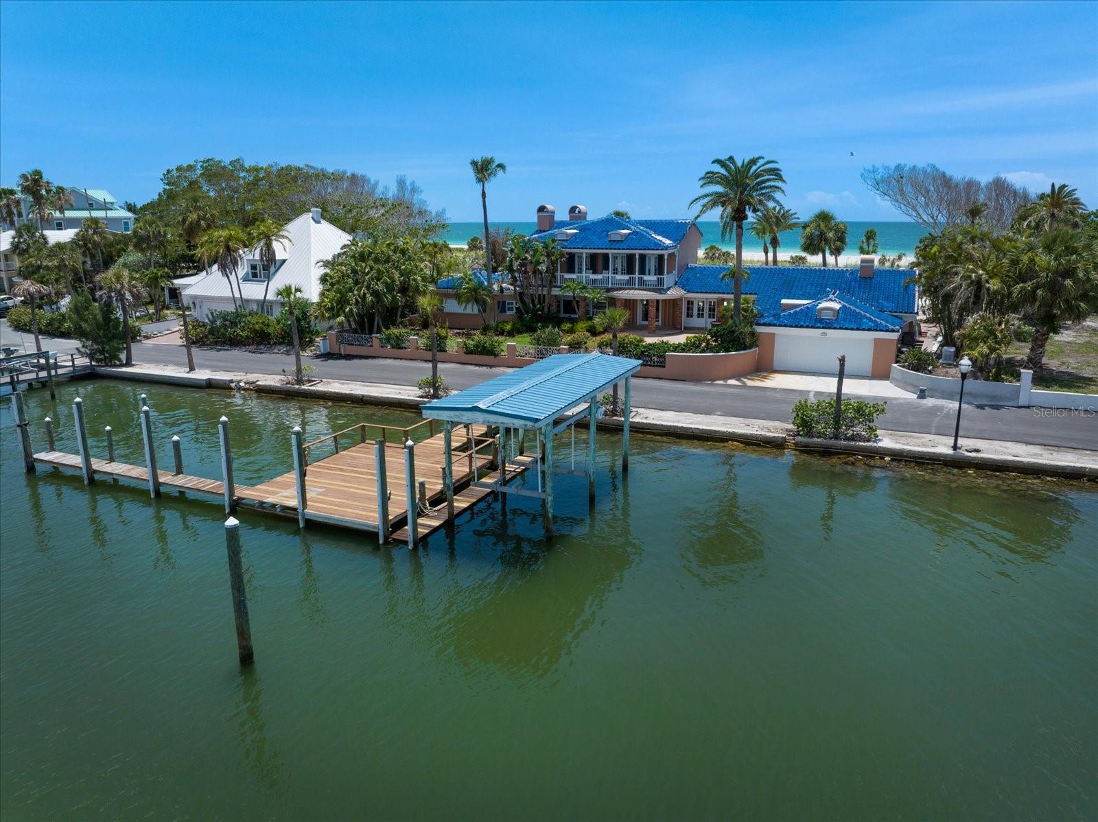 1114 MANDALAY PT — photo 30
