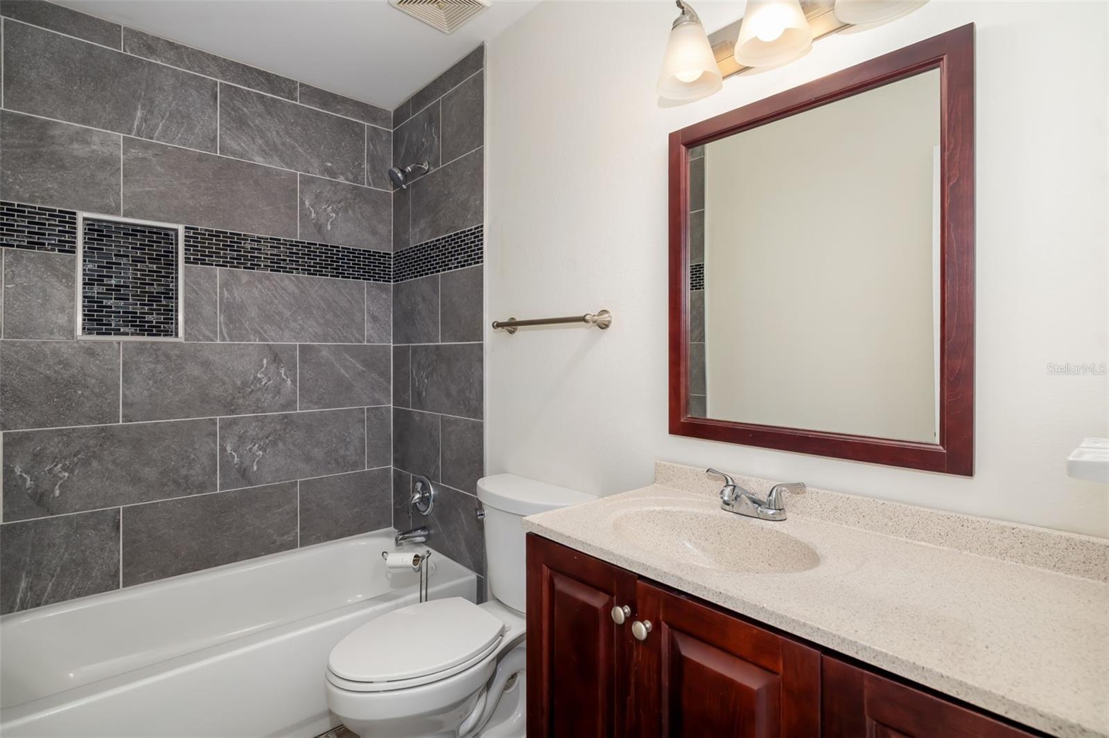 2513 AVENUE B #B — photo 26