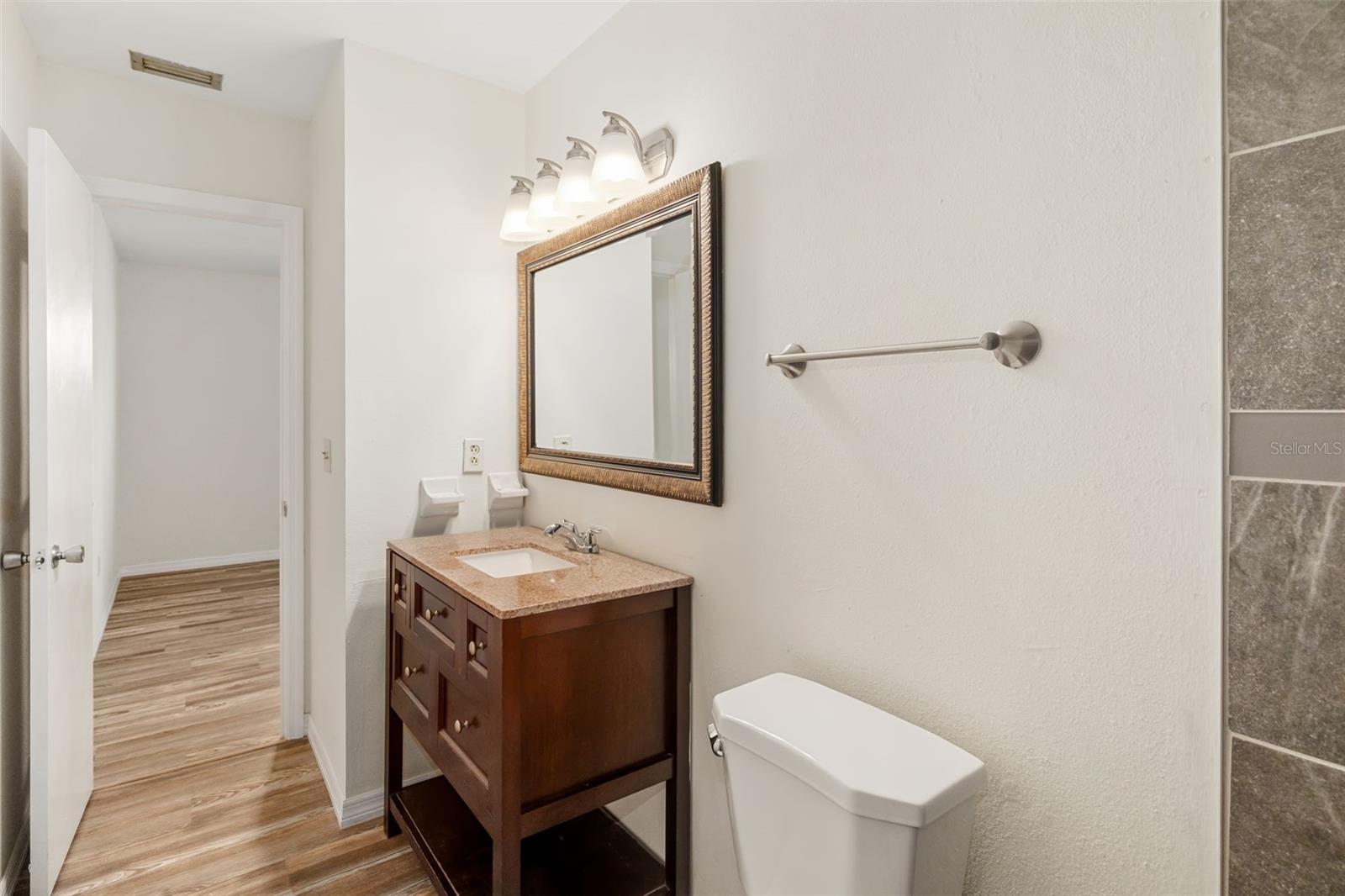 2513 AVENUE B #B — photo 27