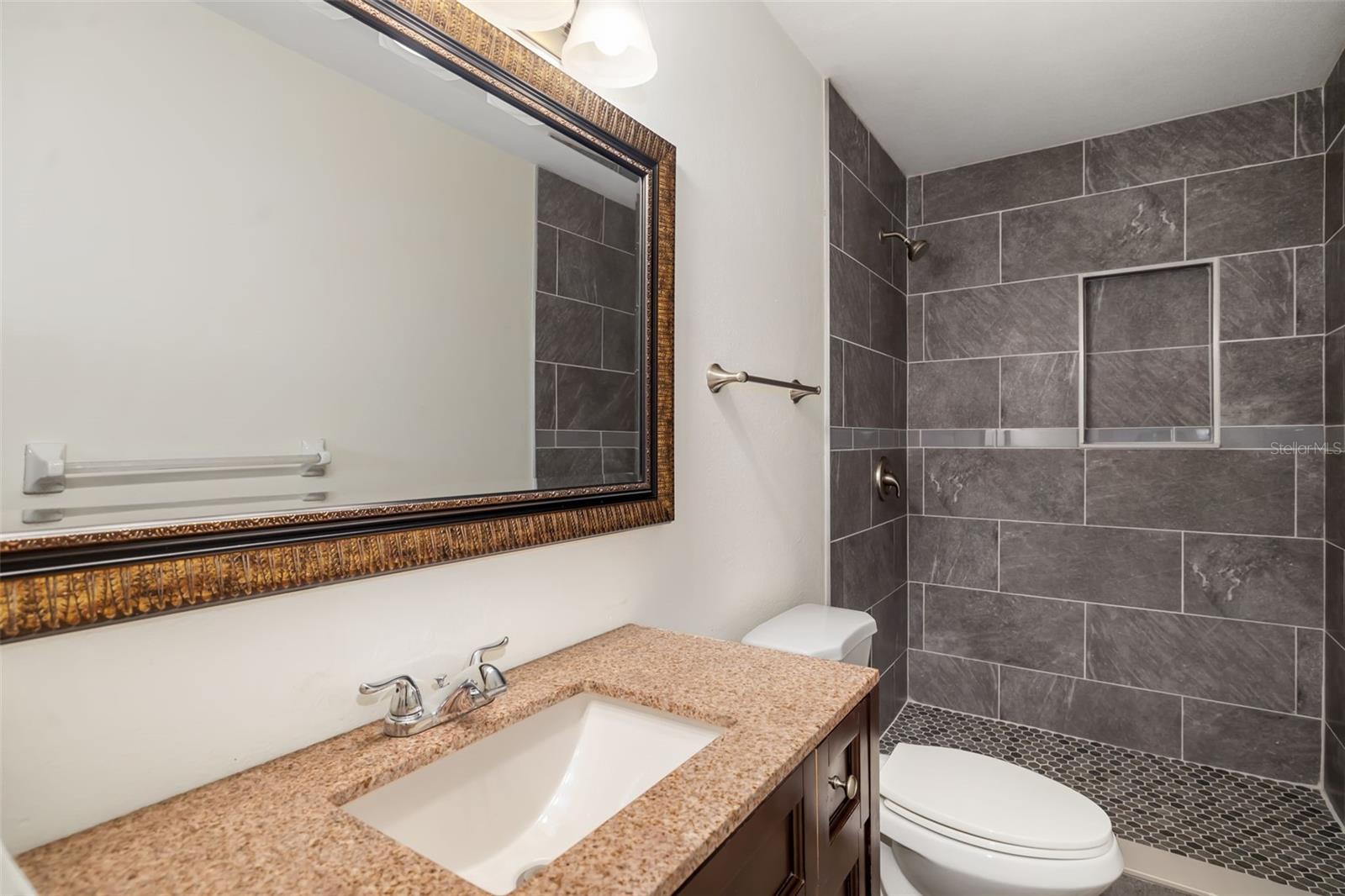 2513 AVENUE B #B — photo 31