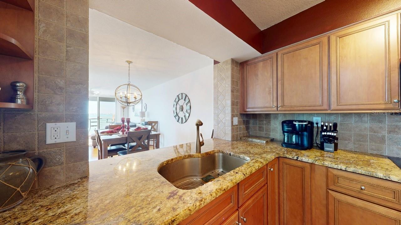 6105 BAHIA DEL MAR CIR #682 — photo 13
