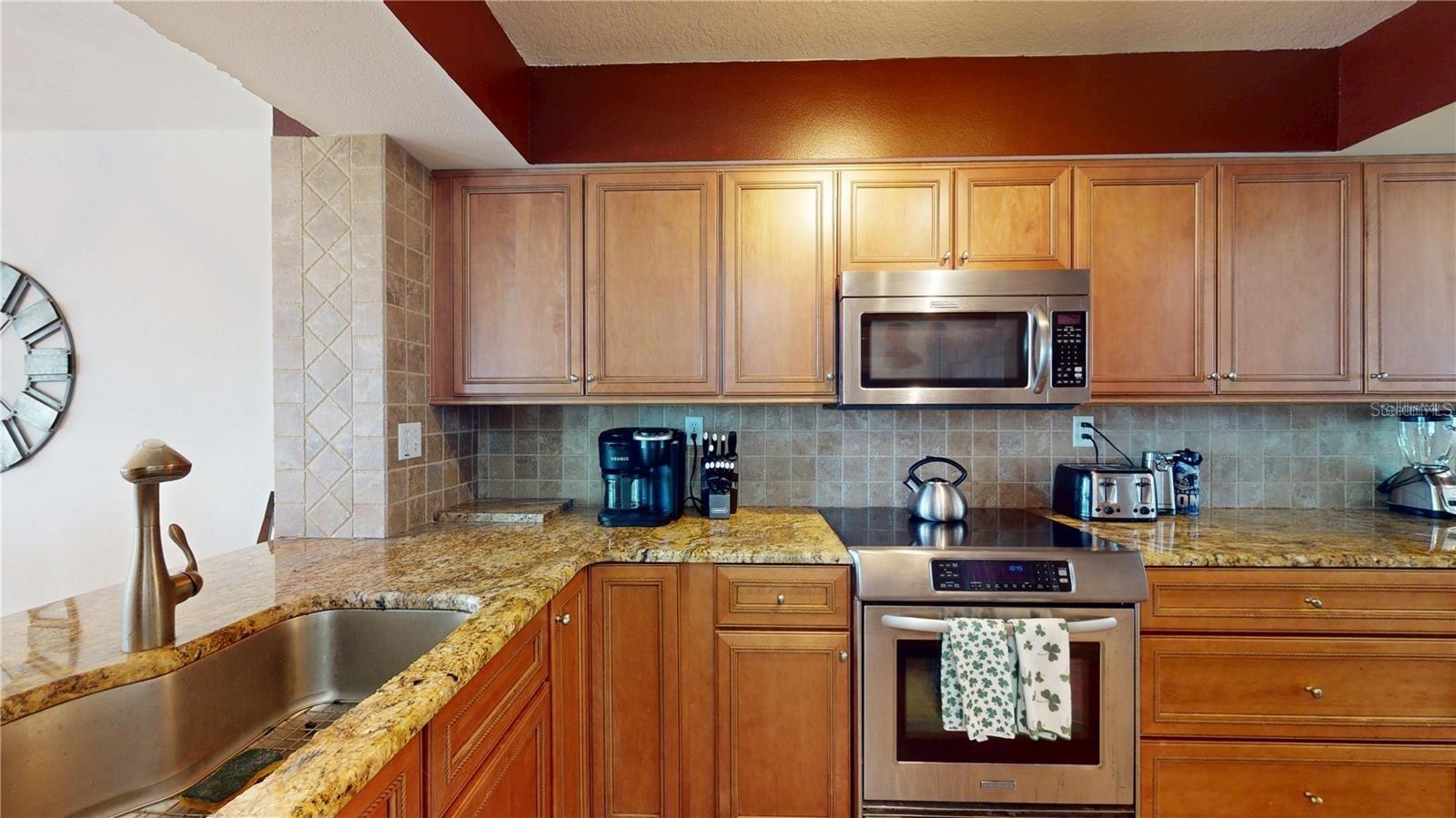 6105 BAHIA DEL MAR CIR #682 — photo 12