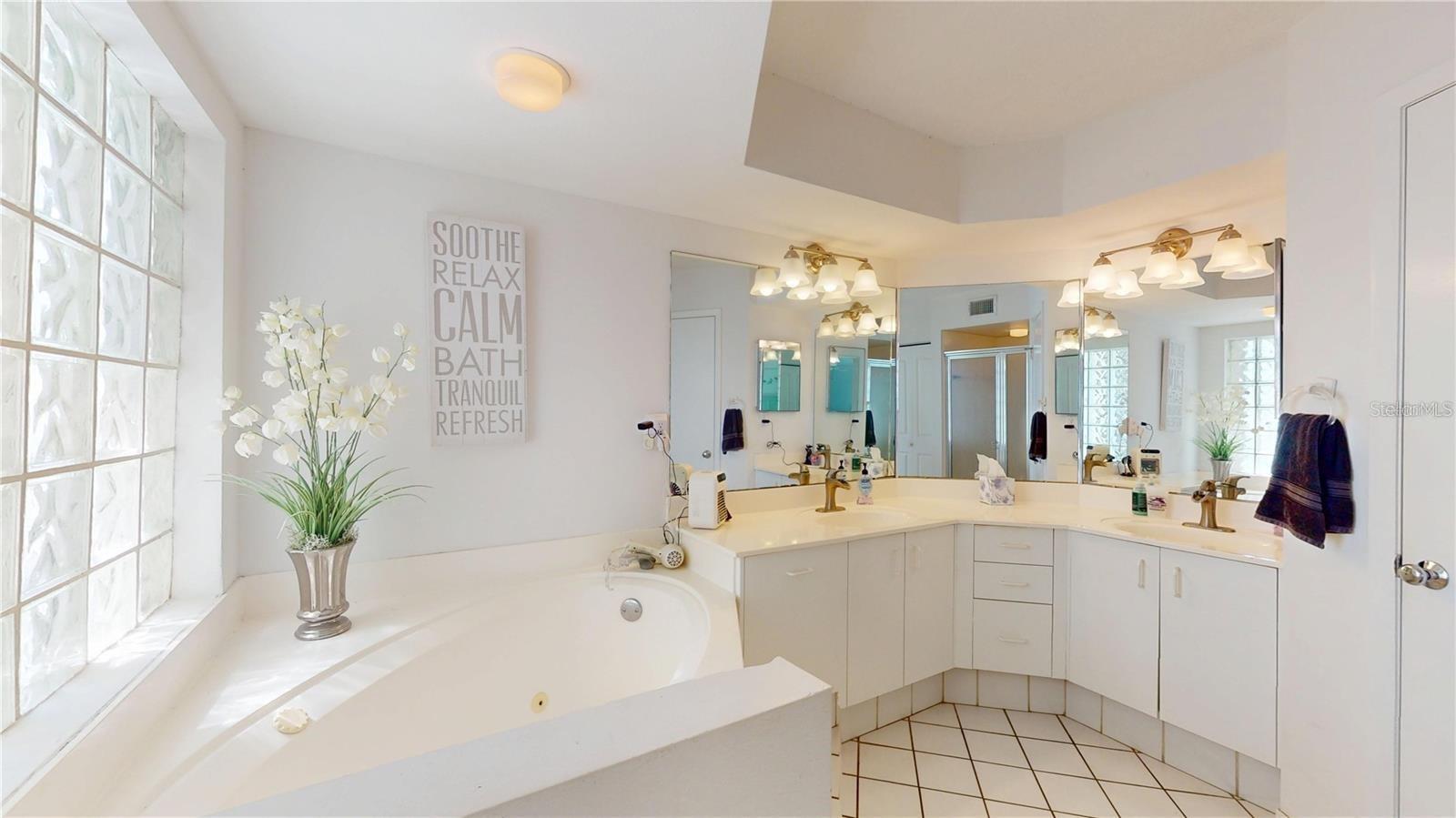 6105 BAHIA DEL MAR CIR #682 — photo 19