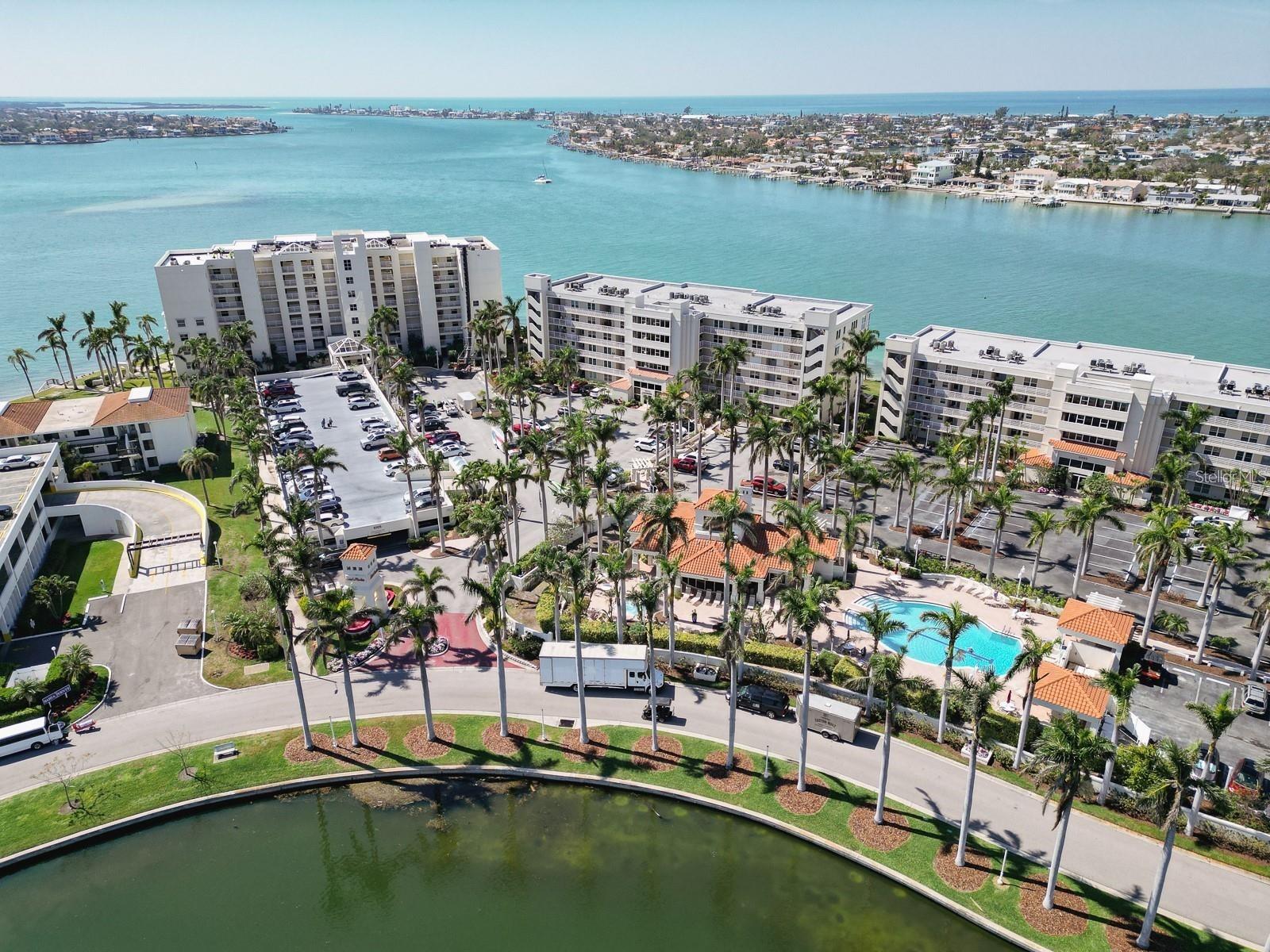 6105 BAHIA DEL MAR CIR #682 — photo 33