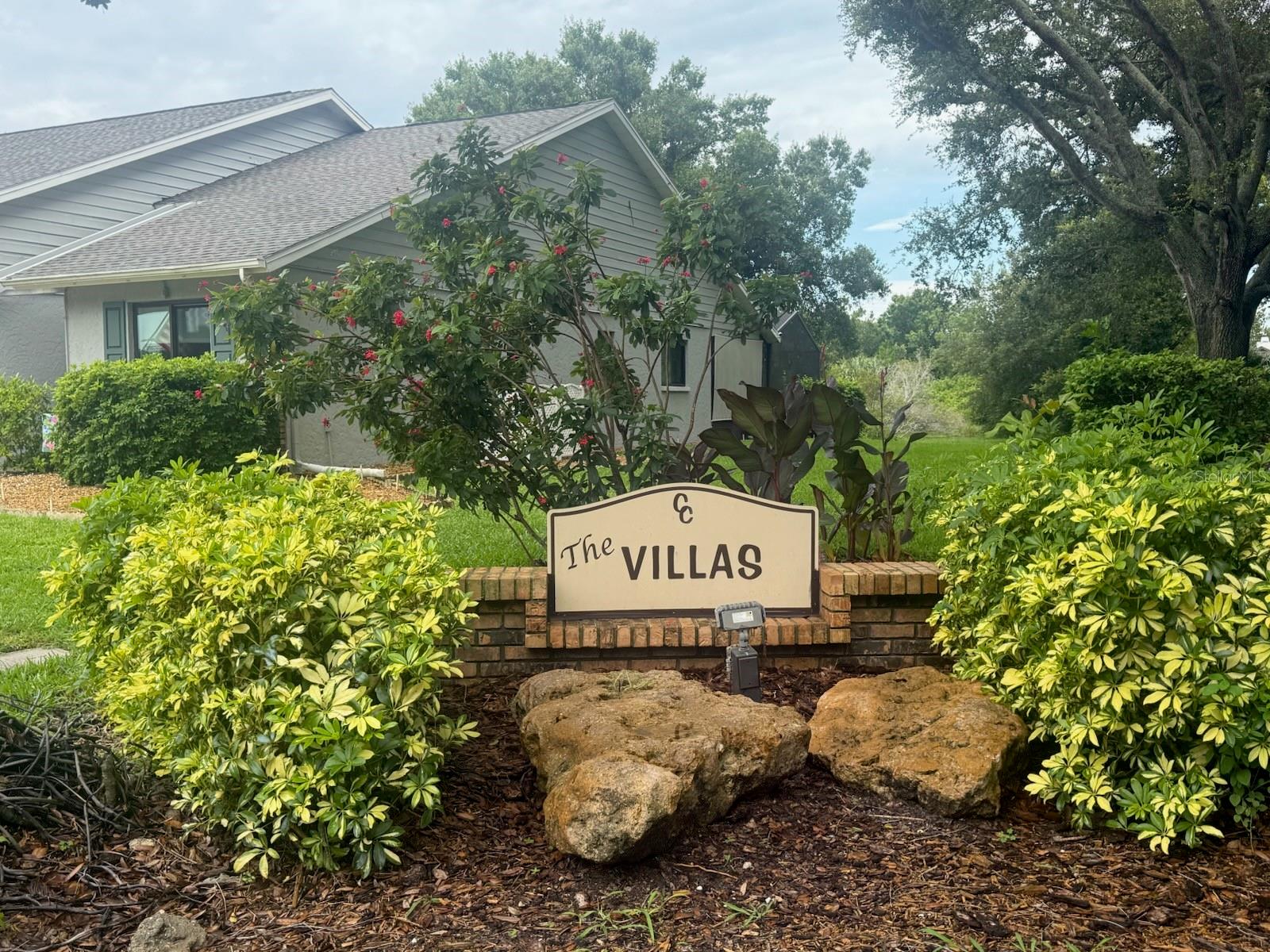 482 PENDLETON PL — photo 3