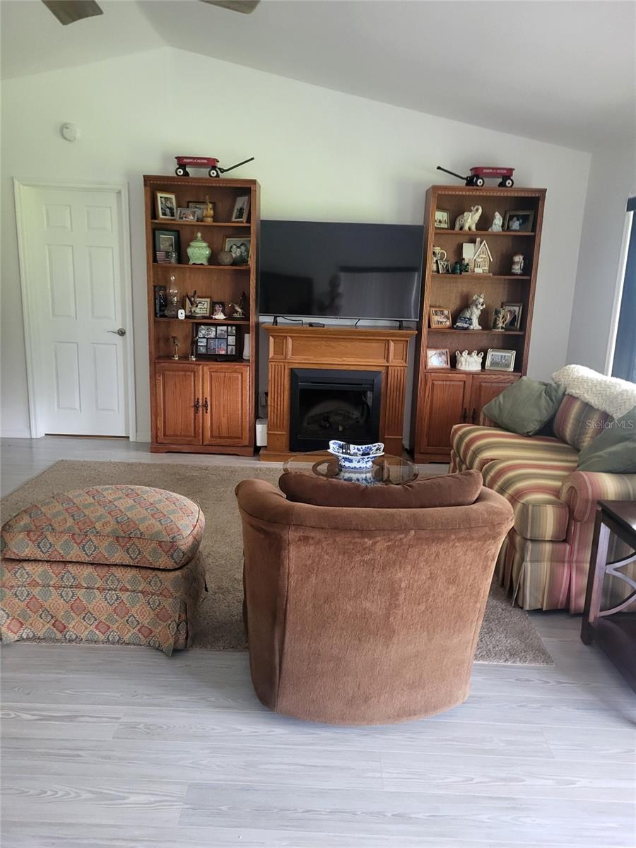 482 PENDLETON PL — photo 13