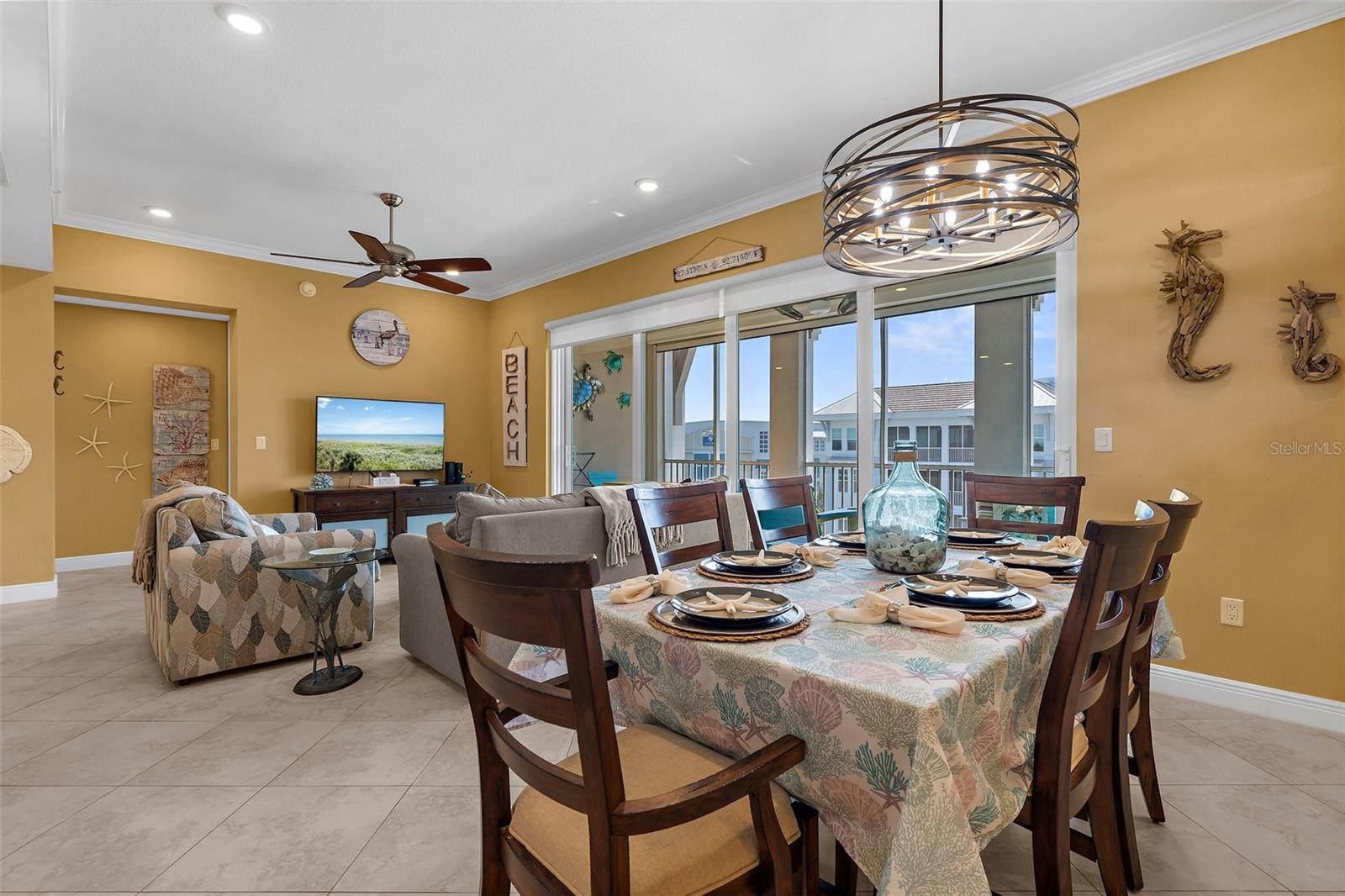 395 ARUBA CIR #401 — photo 17