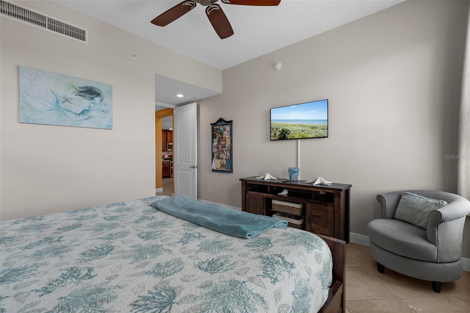 395 ARUBA CIR #401 — photo 28
