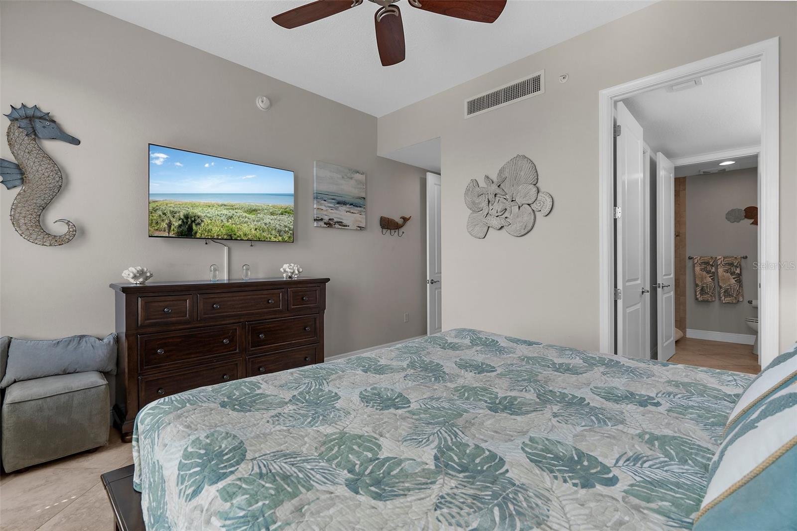 395 ARUBA CIR #401 — photo 22
