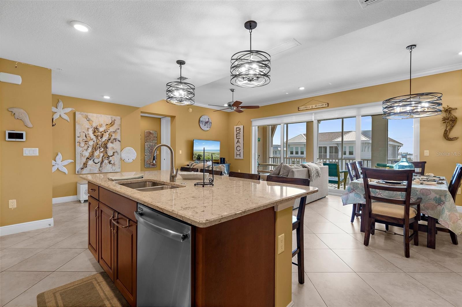 395 ARUBA CIR #401 — photo 16