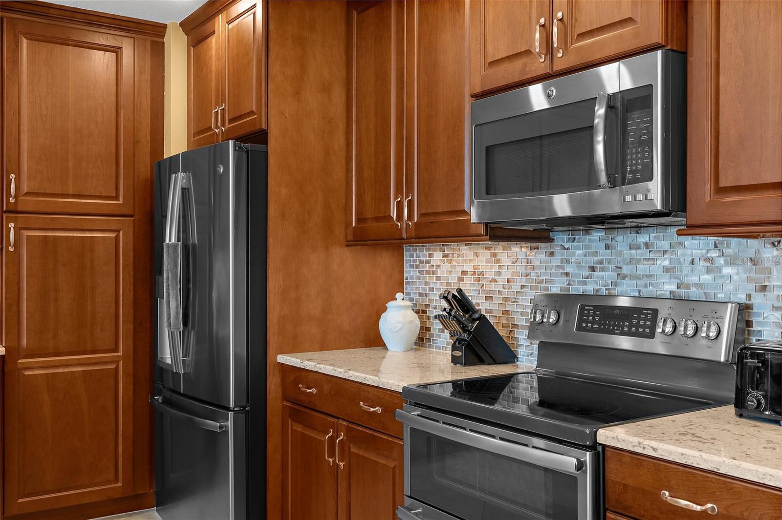 395 ARUBA CIR #401 — photo 10