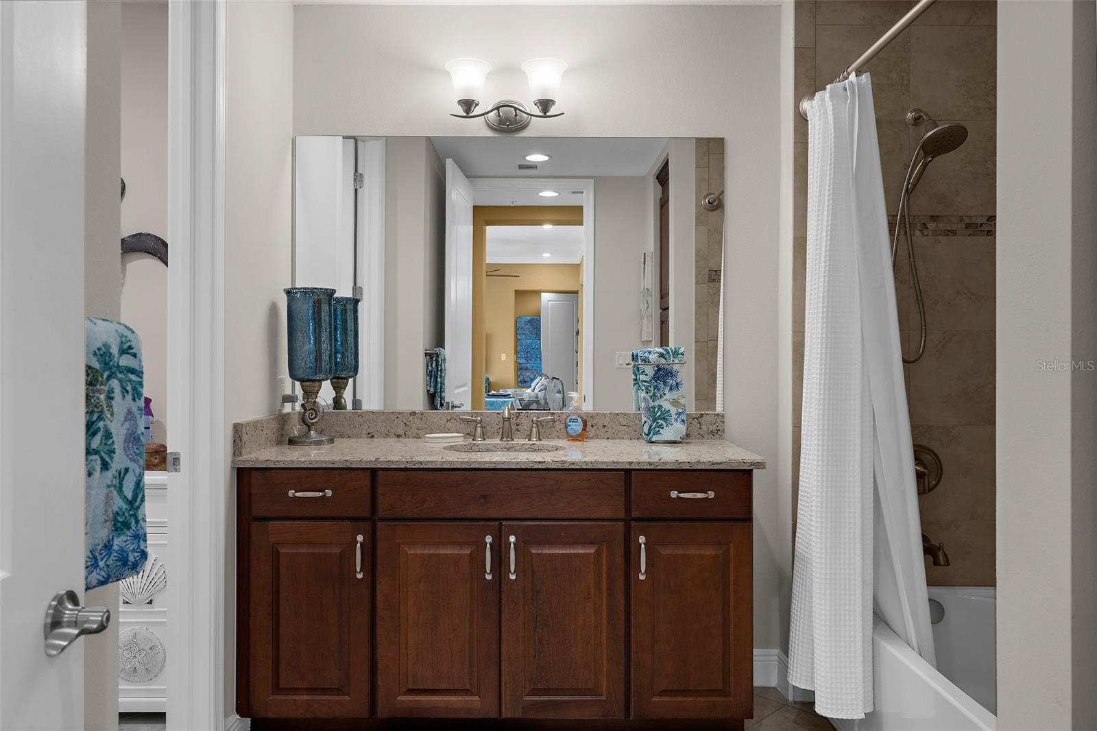 395 ARUBA CIR #401 — photo 29