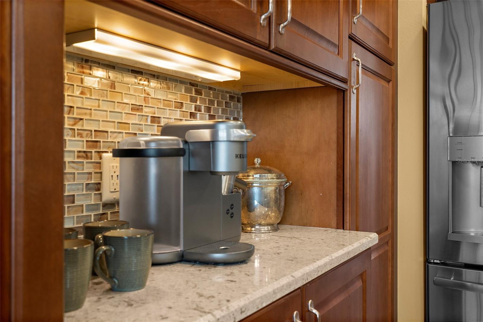 395 ARUBA CIR #401 — photo 15