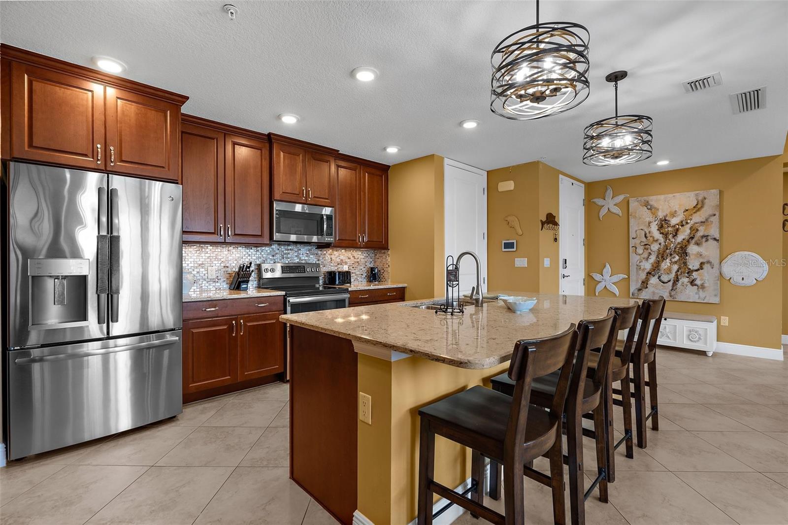 395 ARUBA CIR #401 — photo 14