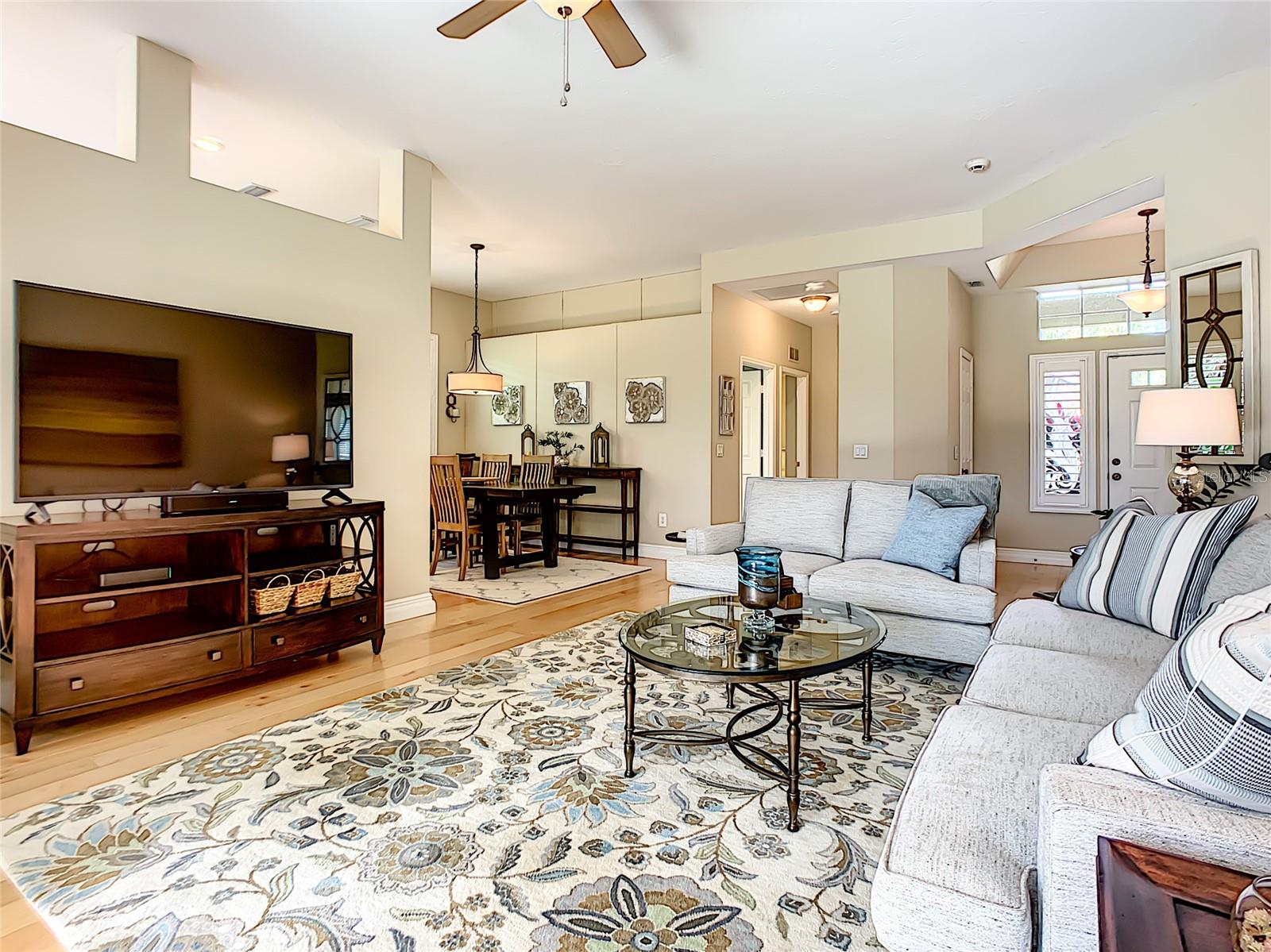 539 FALLBROOK DR — photo 7