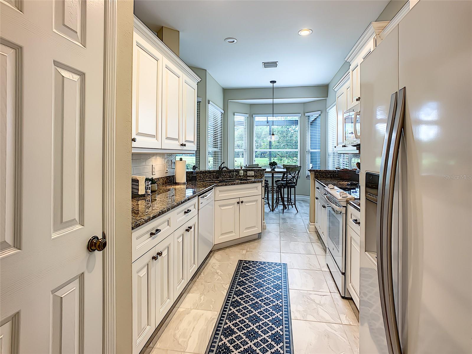 539 FALLBROOK DR — photo 23