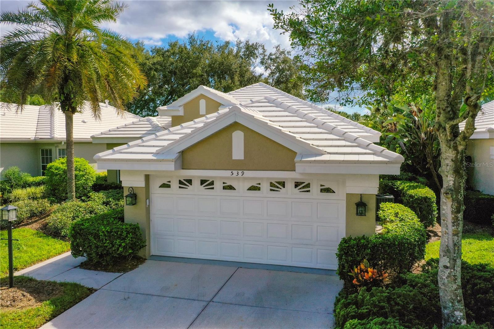 539 FALLBROOK DR — photo 2