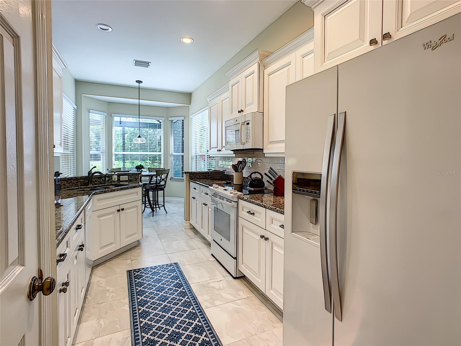 539 FALLBROOK DR — photo 24