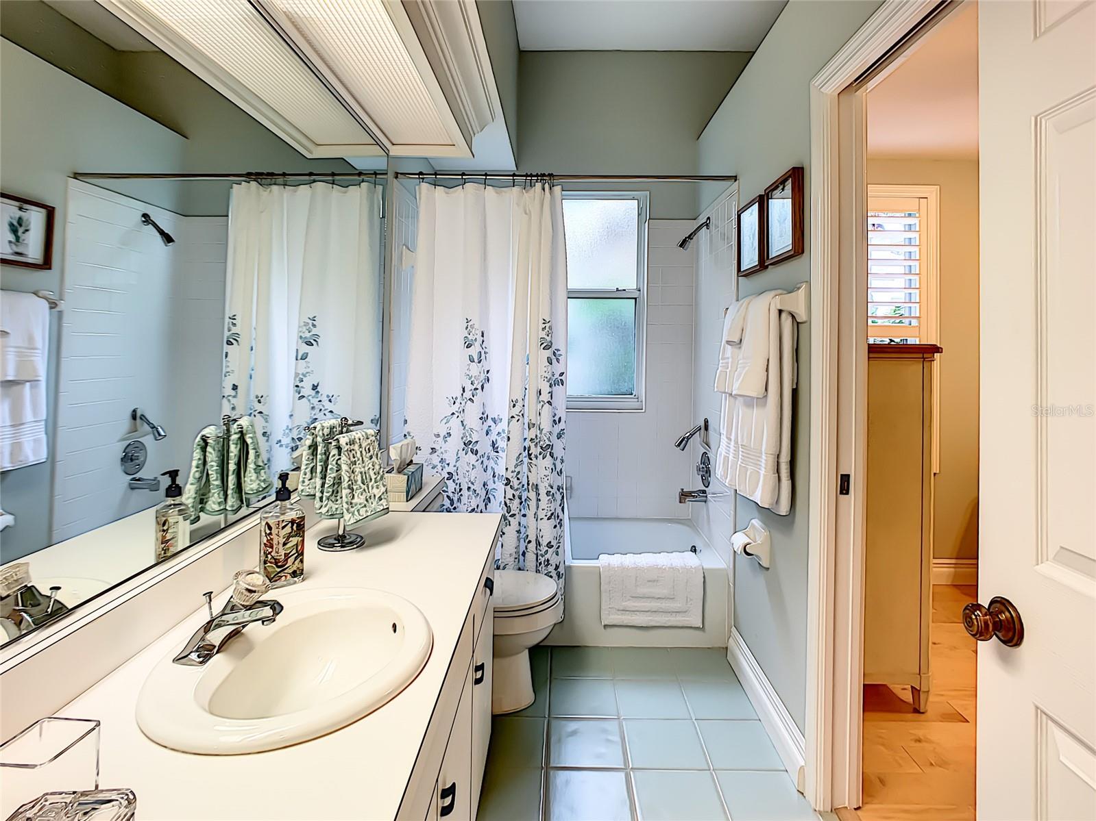 539 FALLBROOK DR — photo 48