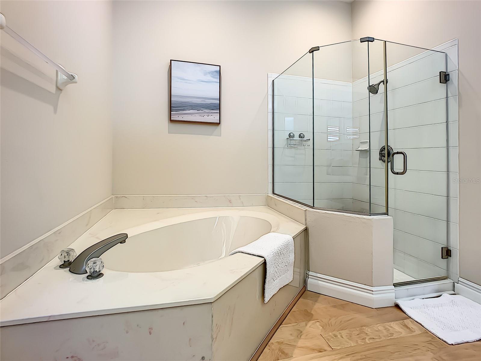 539 FALLBROOK DR — photo 37