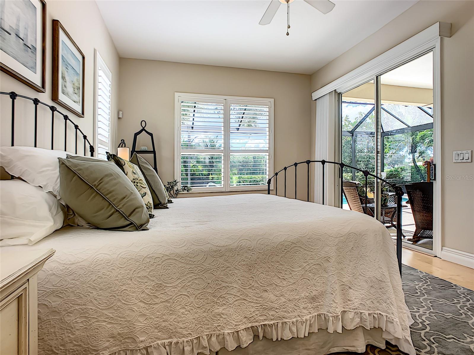 539 FALLBROOK DR — photo 33