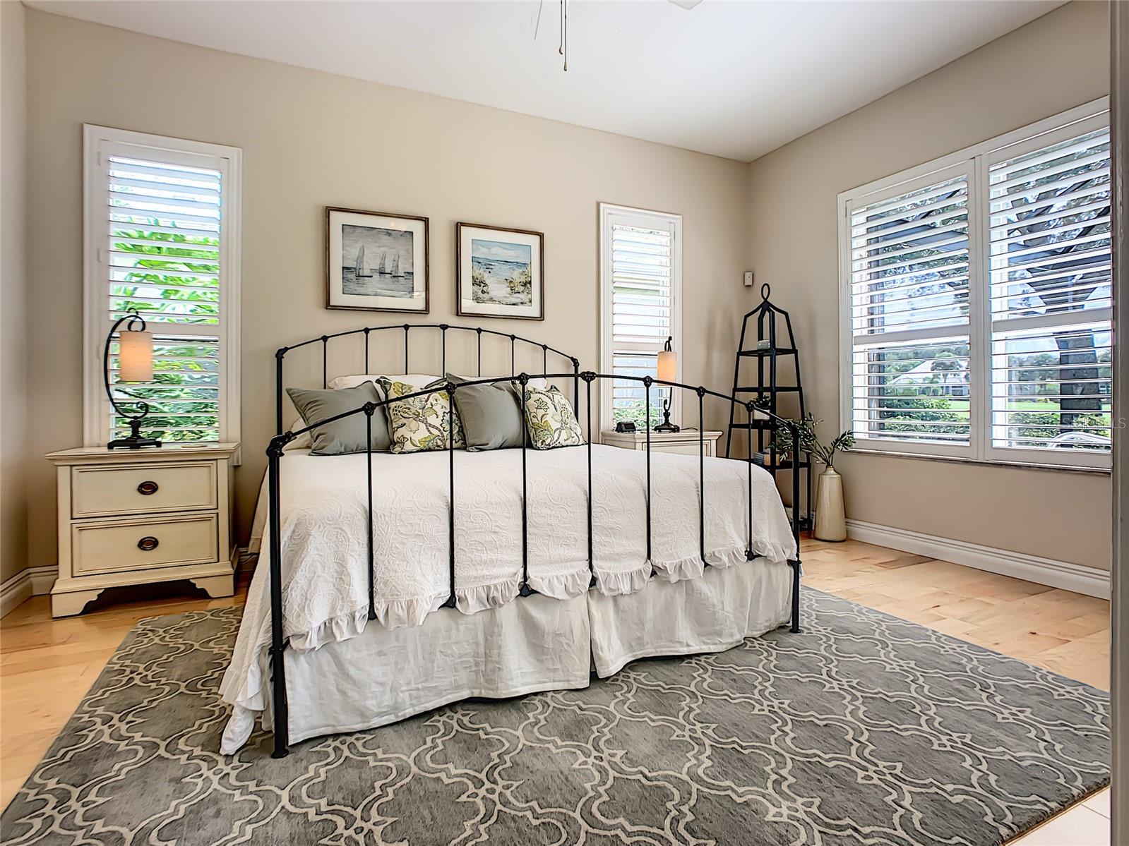 539 FALLBROOK DR — photo 32