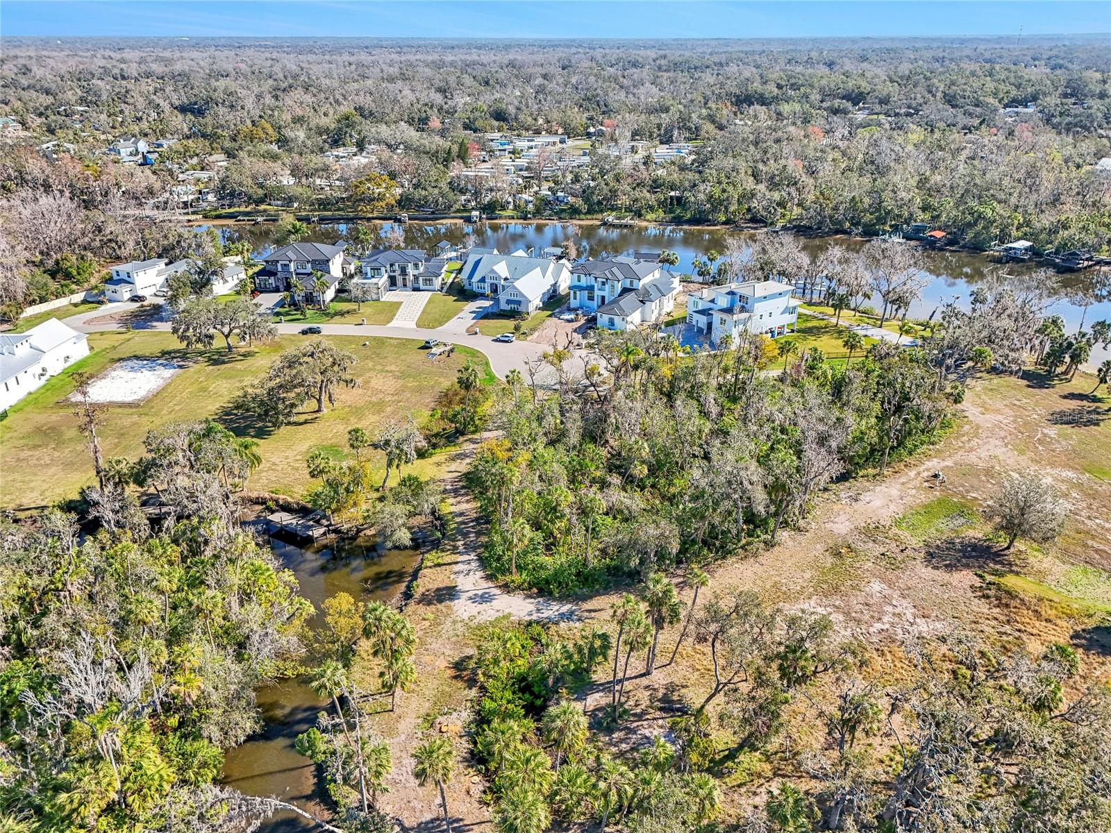8331 ALAFIA POINTE DR — photo 17
