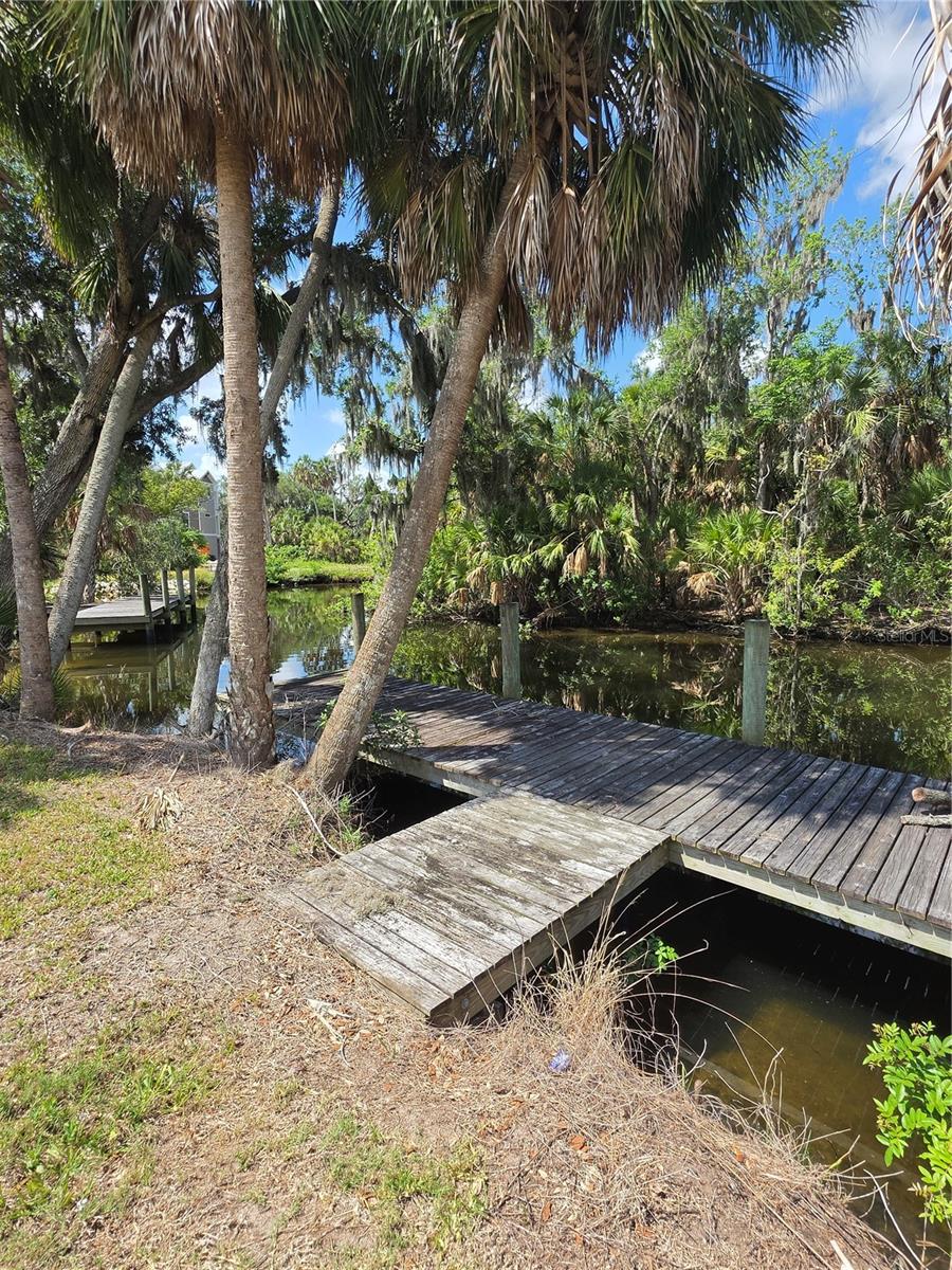 8331 ALAFIA POINTE DR — photo 22
